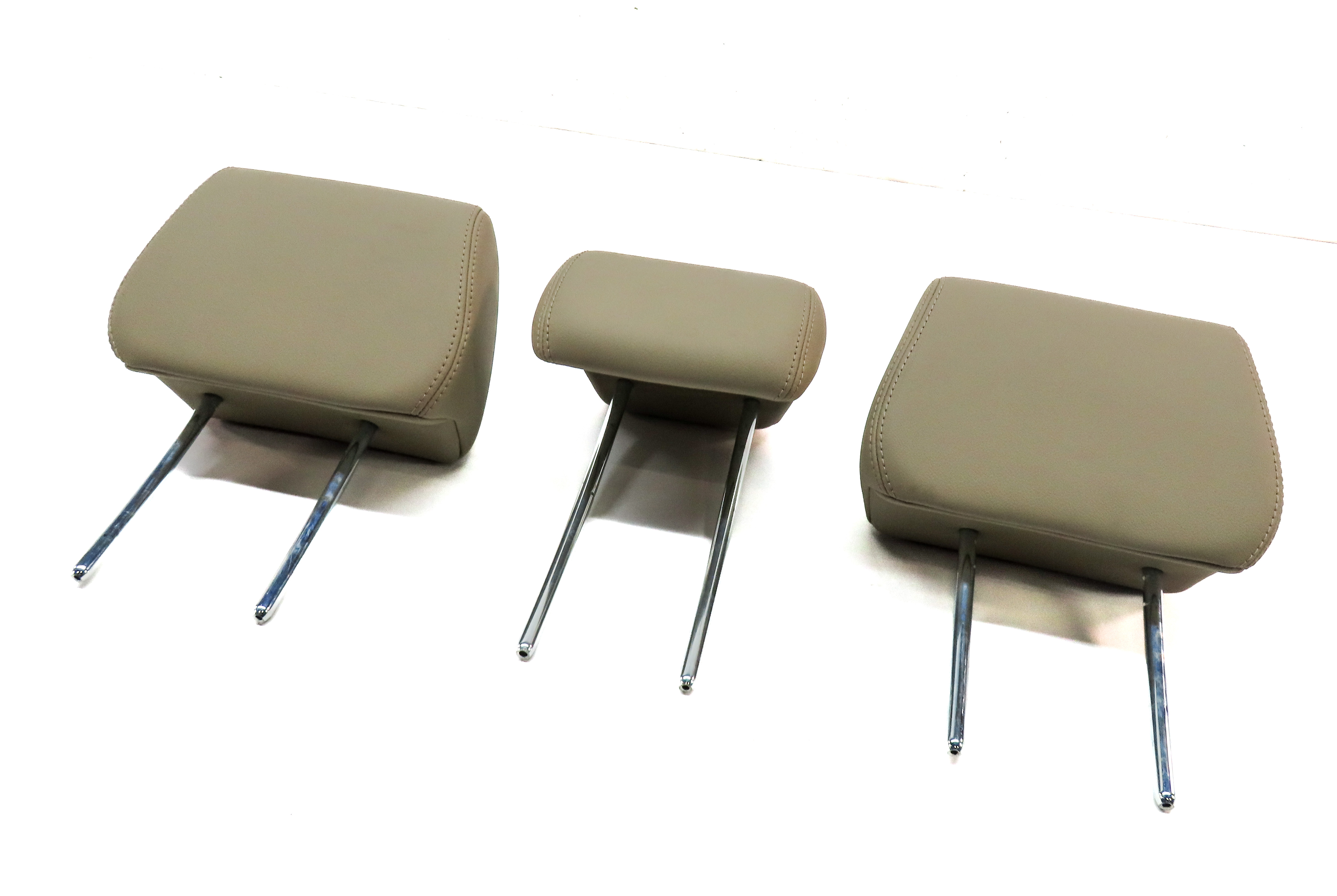 12-15 RANGE ROVER EVOQUE L538 REAR LEFT CENTER RIGHT SEAT HEADREST SET/3(ALMOND) — exact item pictured